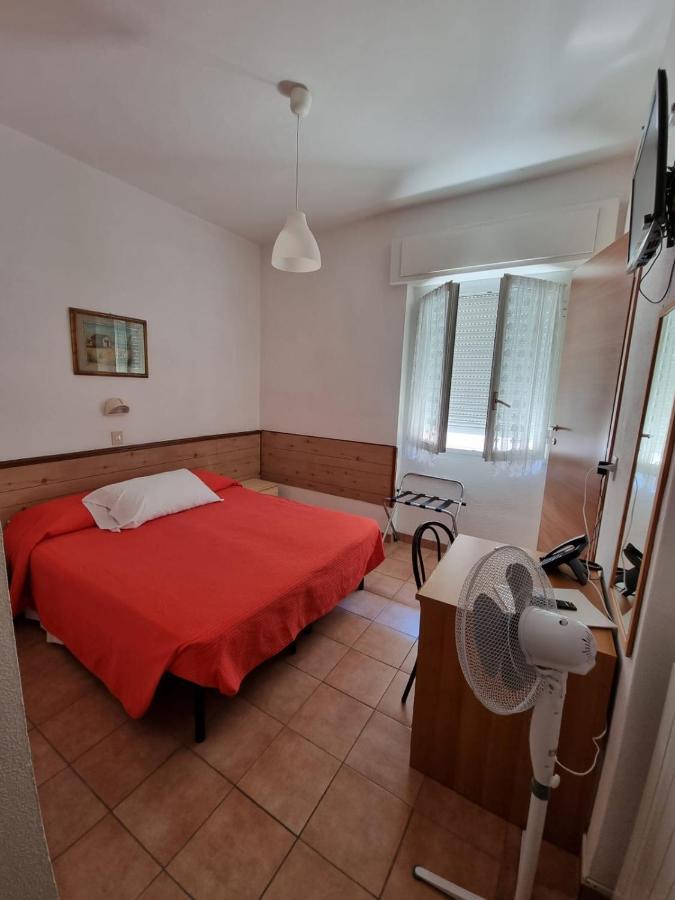 Hotel Riz Finale Ligure Bagian luar foto